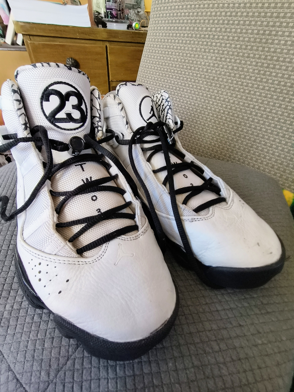 Air Jordan Makes Shoes Size 9.5